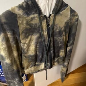 Bobbles & Lace Green + Black Tie Dye Cropper Zip Up Hoodie (XS/S)
